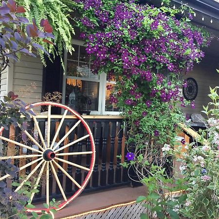 Serenity Ranch Bed & Breakfast Ancaster Екстериор снимка