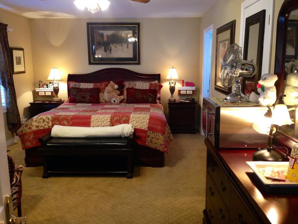 Serenity Ranch Bed & Breakfast Ancaster Екстериор снимка