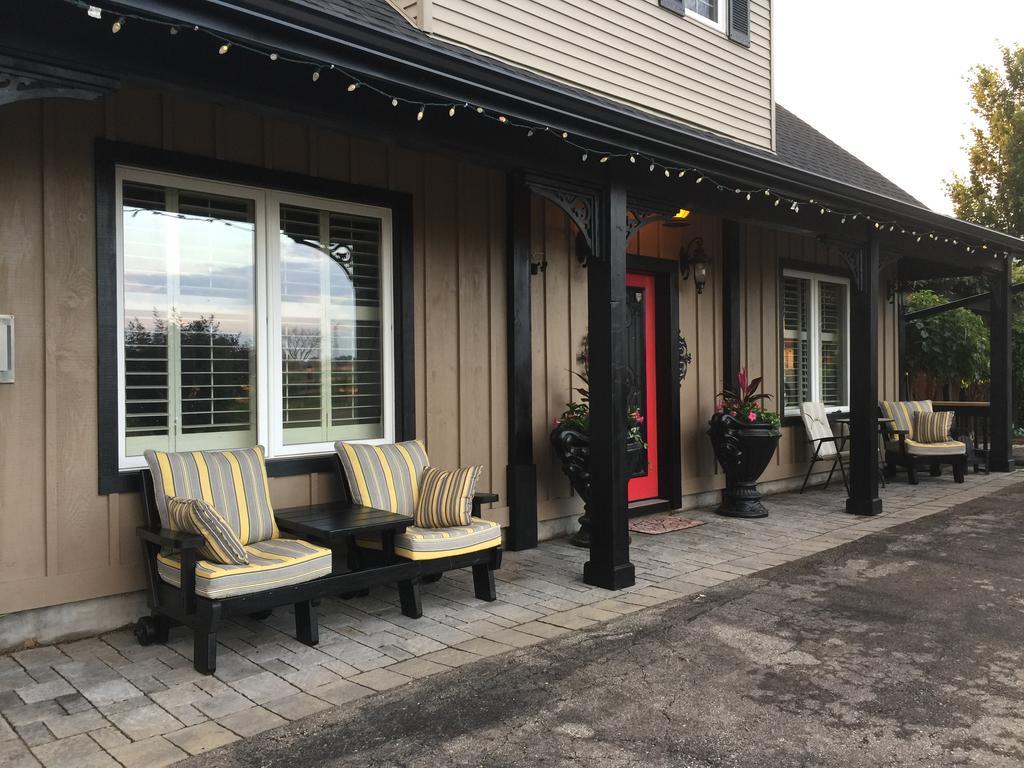 Serenity Ranch Bed & Breakfast Ancaster Екстериор снимка