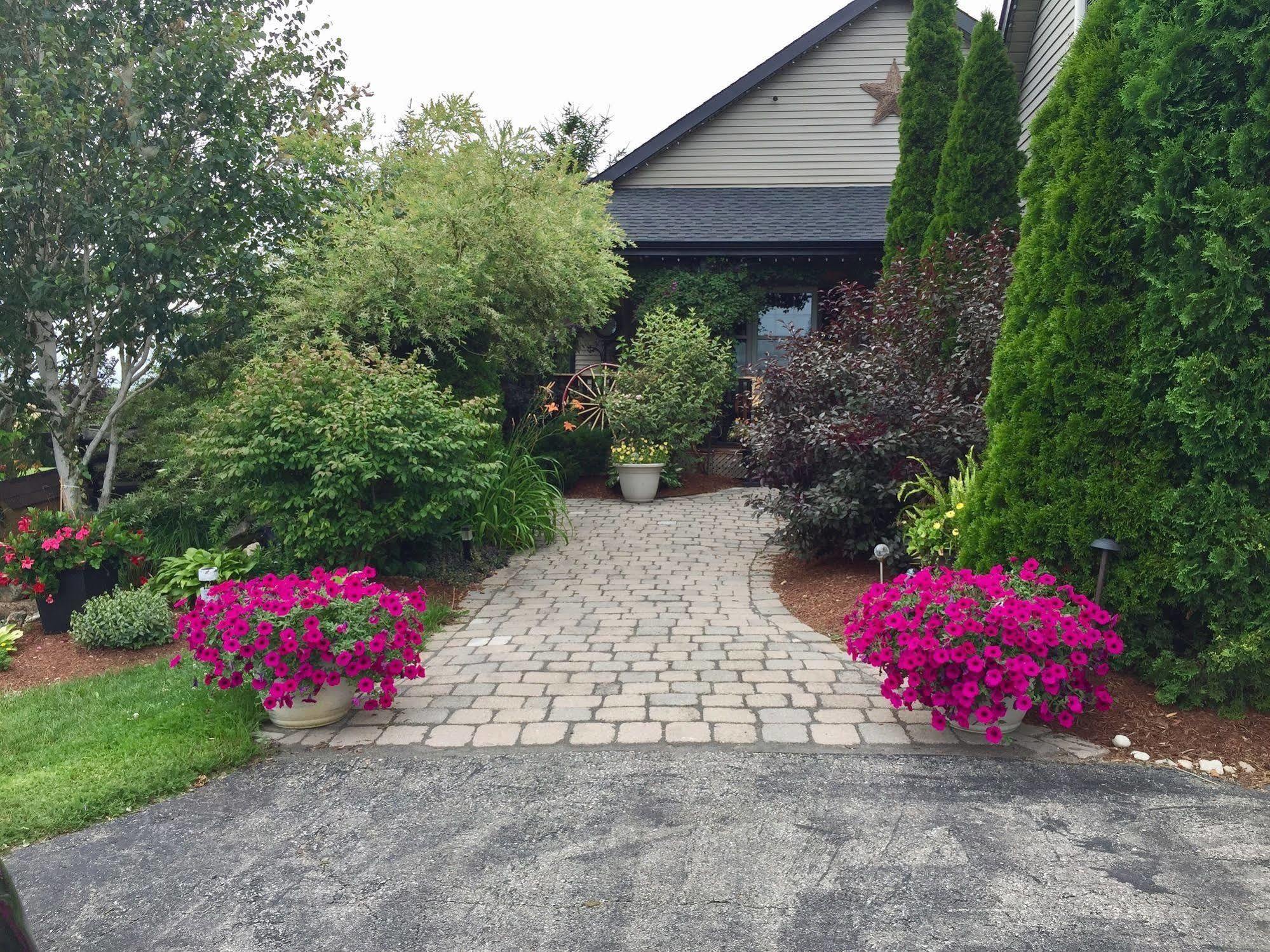 Serenity Ranch Bed & Breakfast Ancaster Екстериор снимка